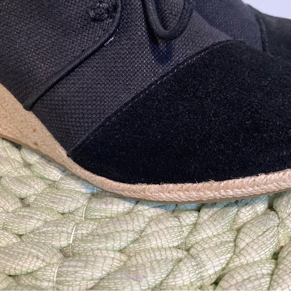 Toms Desert Black Burlap Canvas Suede Lace Up Espadrille Wedge Booties - Picture 3 of 7